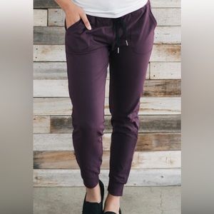 Zyia unwind jogger (plum) medium
